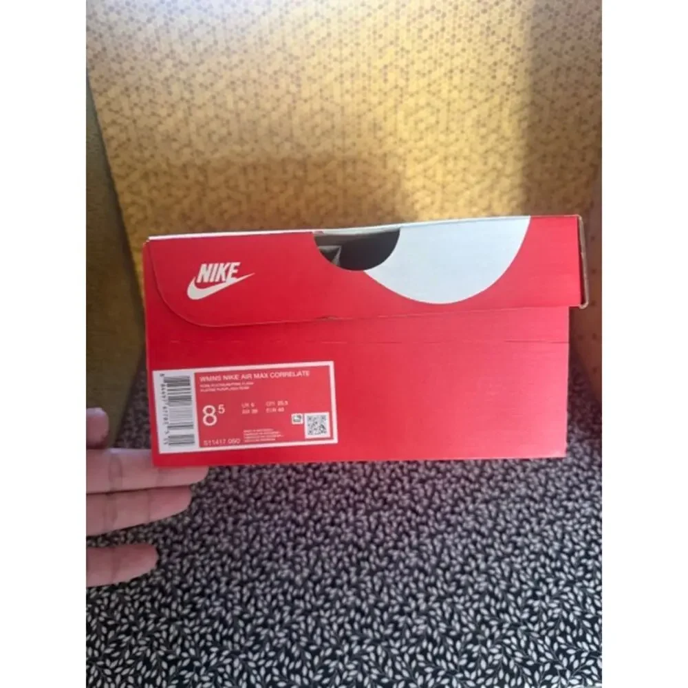 WOMEN'S NIKE AIR MAX GRAY/PINK SNEAKERS ) SIZE ) 8.5
